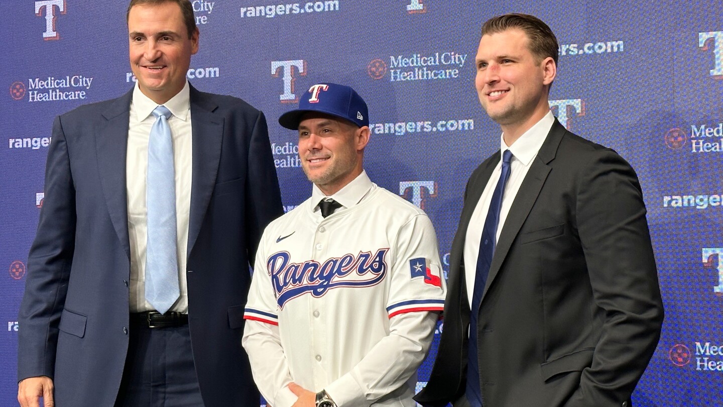 Skip Schumaker introduced as Texas Rangers manager