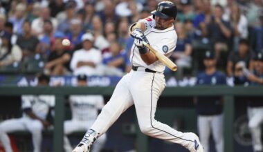 Raleigh's 39th home run leads Mariners to snap Brewers' 11-game win streak