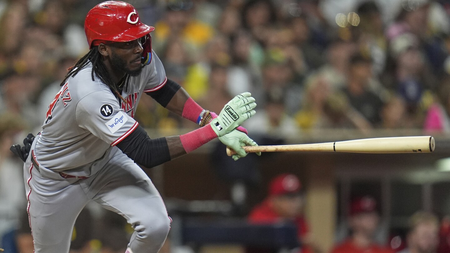 De La Cruz and Andujar lead late rally that gives the Reds a 2-1 win over the Padres