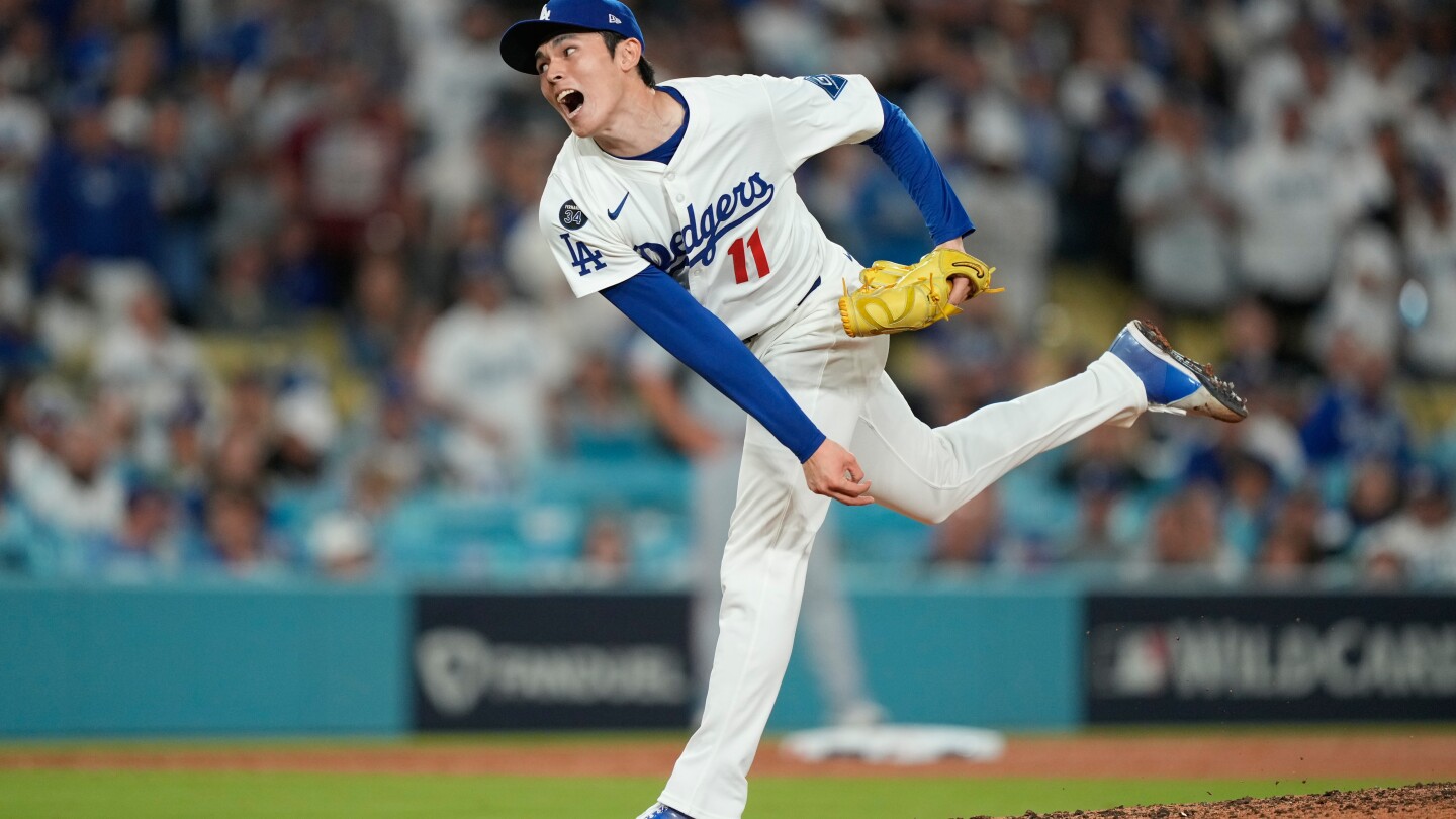 Roki Sasaki's perfect inning seals Dodgers' victory over Reds