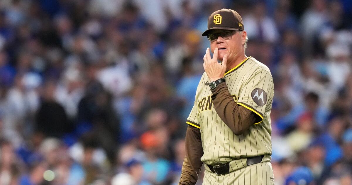 Padres manager Mike Shildt announces surprising retirement