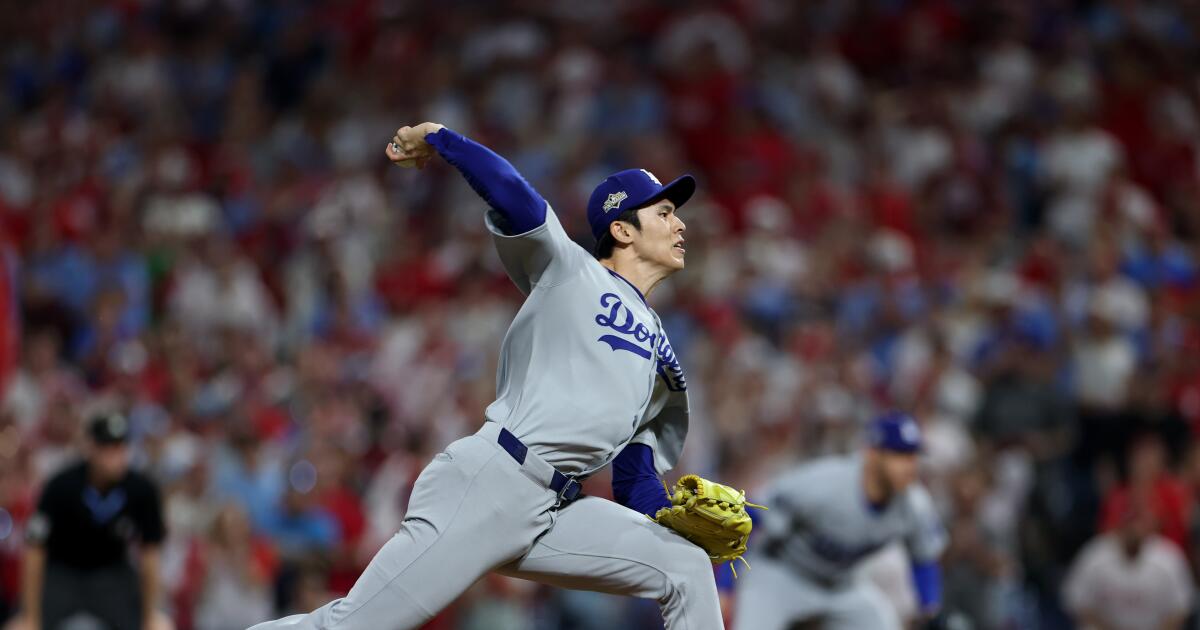 Dodgers: Why didn't Dave Roberts use Roki Sasaki earlier in Game 2?