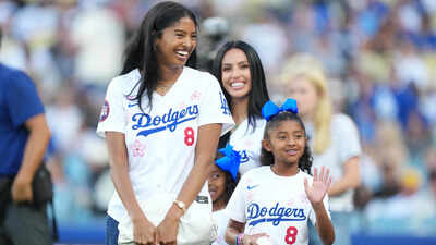 Vanessa Bryant’s family outing steals the spotlight as Los Angeles Dodgers fall short against Toronto Blue Jays in Game 5