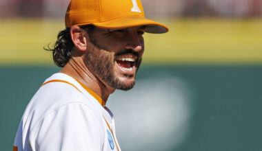 Giants hire former college coach Vitello as manager