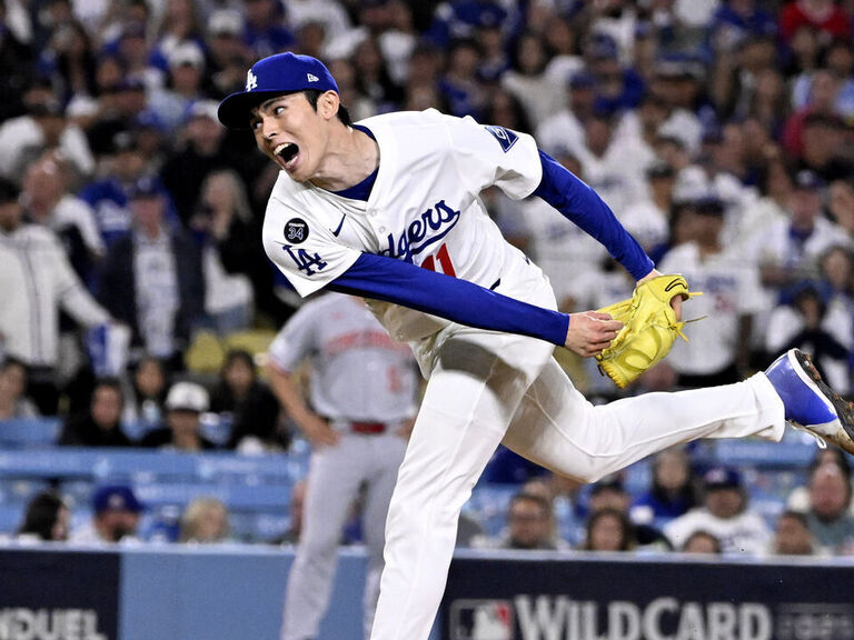 Sasaki's dazzling playoff debut comes after up-and-down rookie year