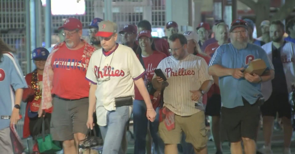 Fans staying optimistic as Philadelphia Phillies drop Game 1 of the NLDS to Los Angeles Dodgers