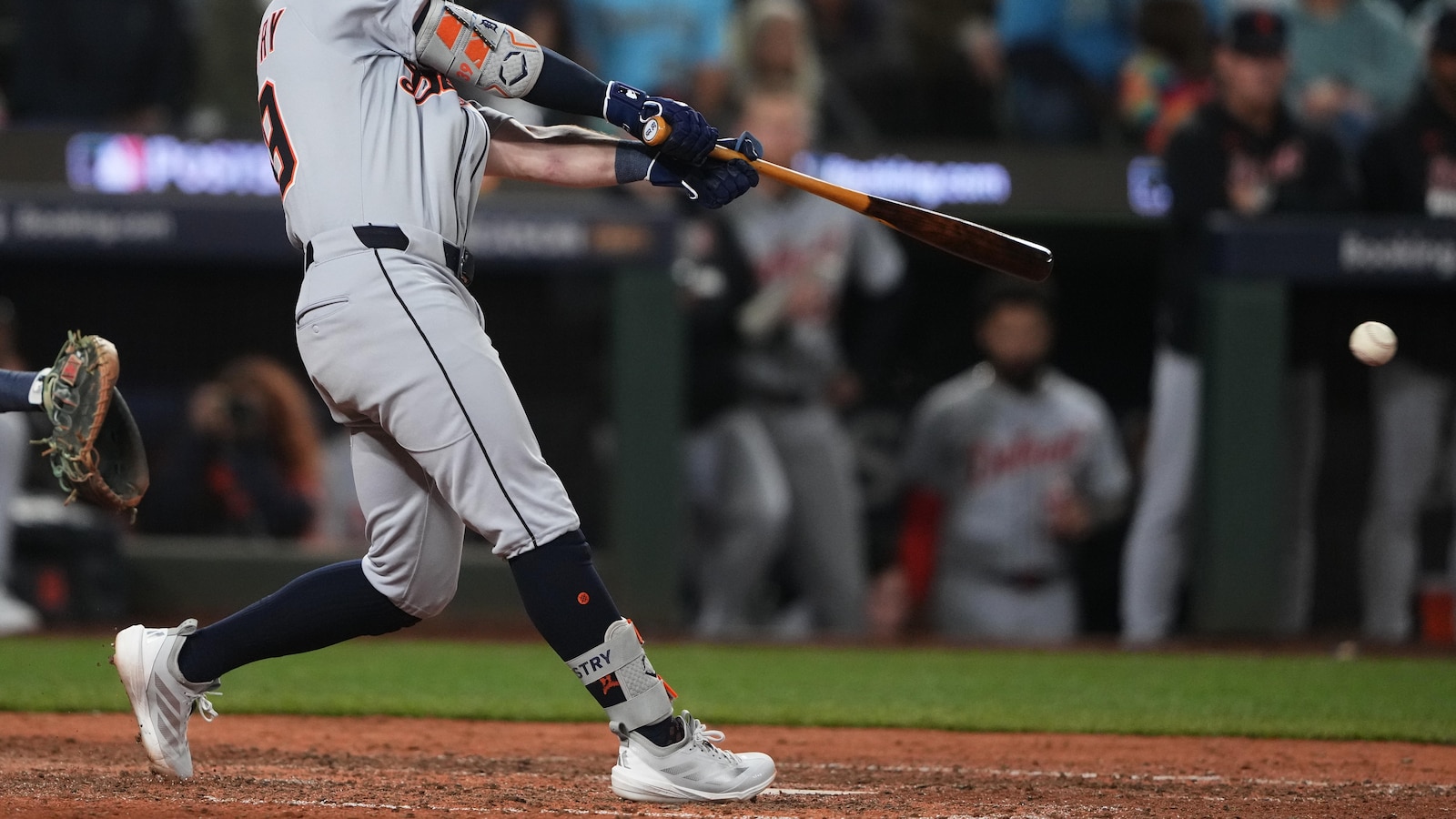 McKinstry lifts Tigers over Mariners 3-2 in 11 innings in ALDS opener