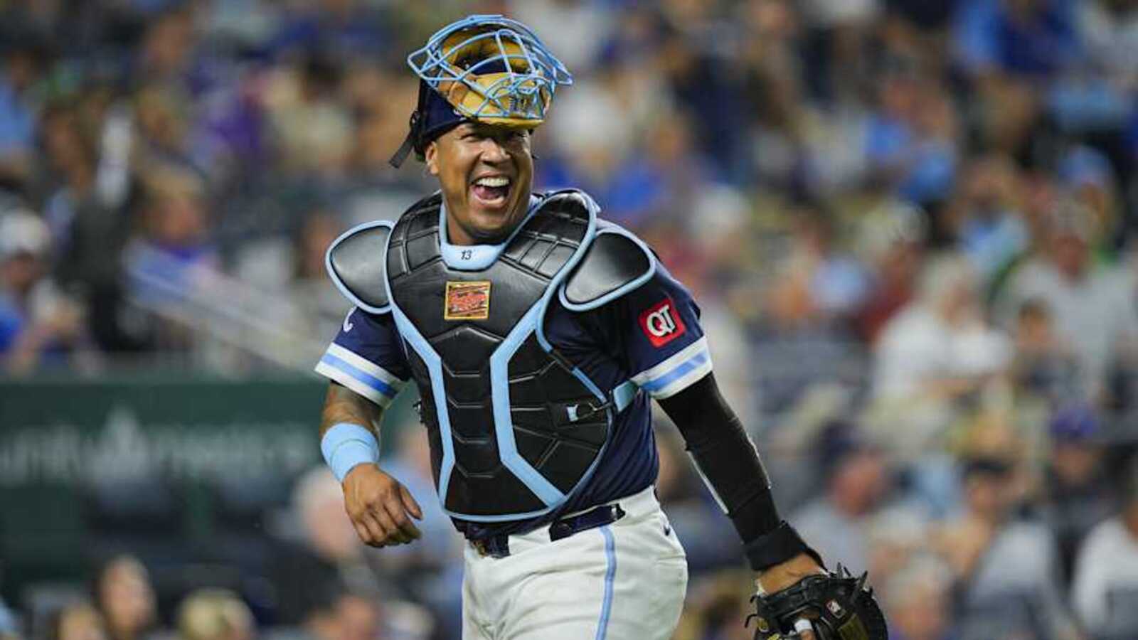 Royals GM Sends Salvador Perez Message After $25 Million Extension