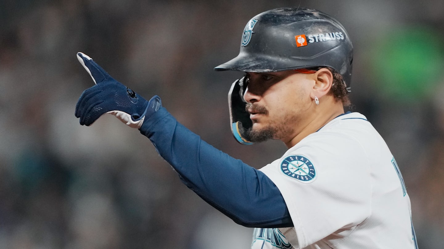 Mariners GM reiterates that re-signing Josh Naylor is the team's top priority