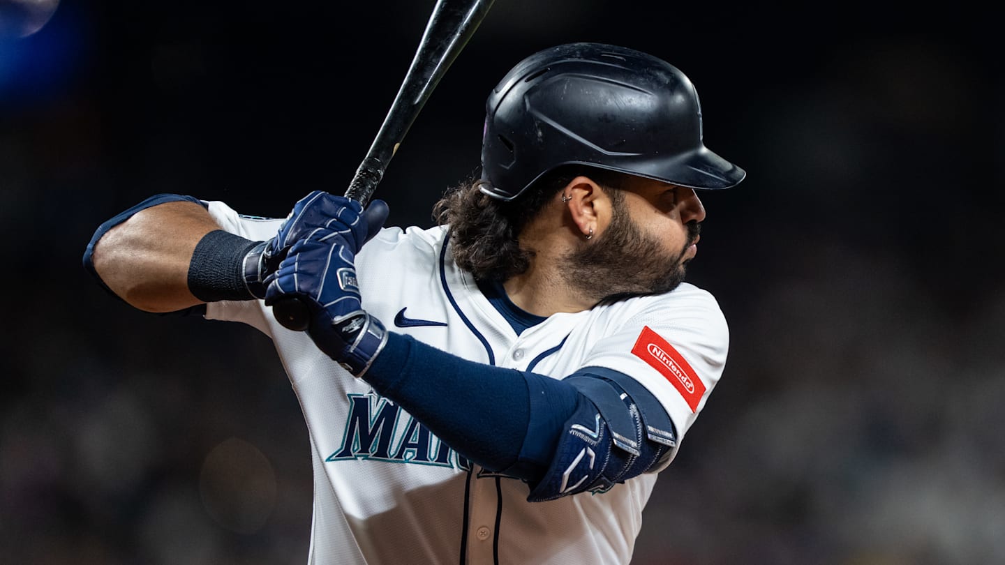 Seattle Mariners infielder Eugenio Suarez