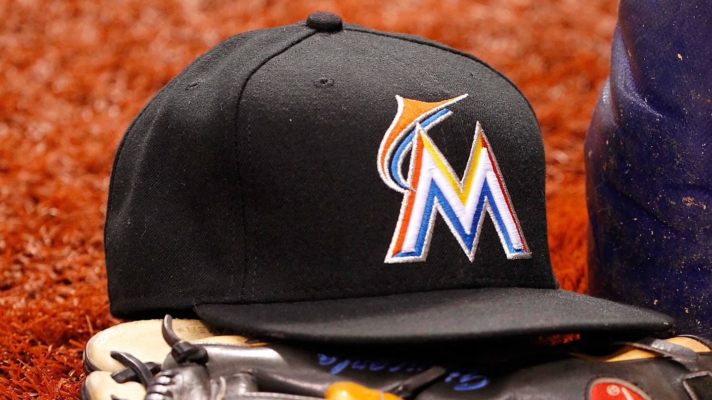Former Marlins Slugger Lands With Division Rival on Minor League Deal