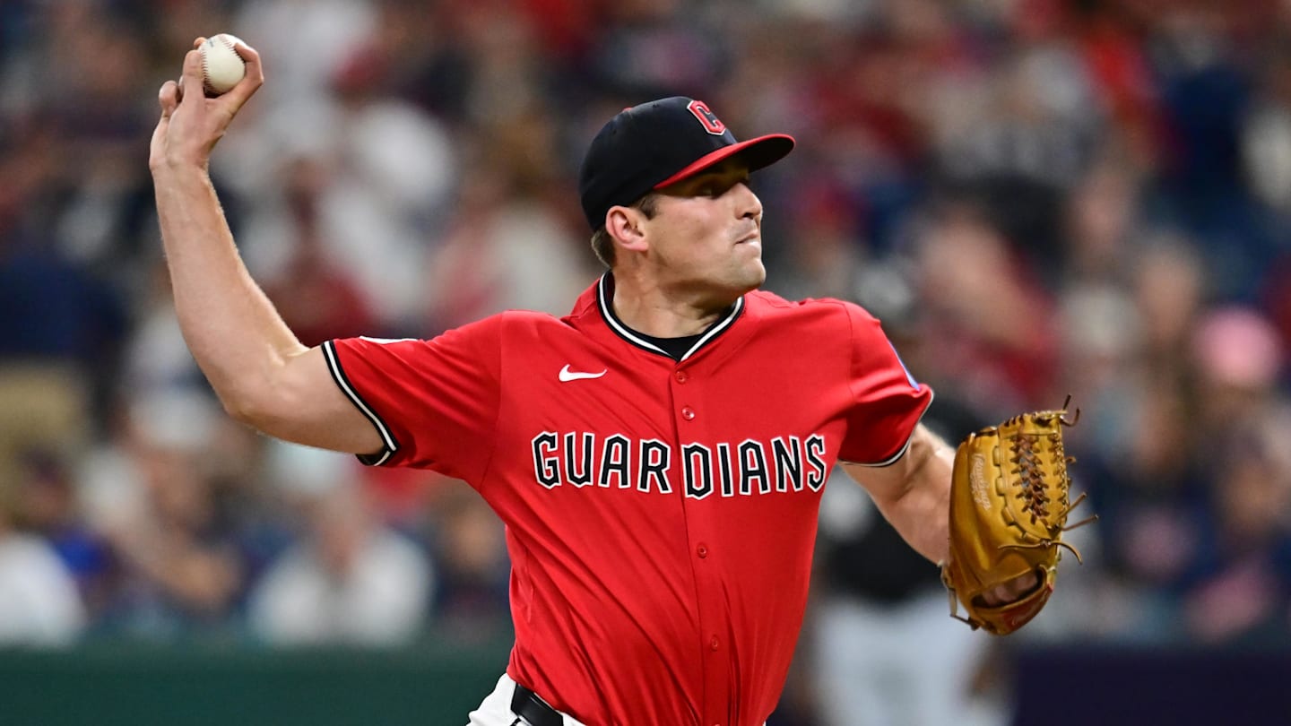 Who should be the Guardians' closer in 2026?