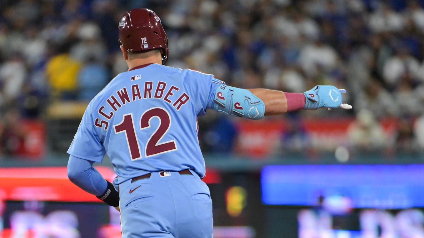 Rival Executives 'Monitoring' Potentially Explosive Red Sox Reunion