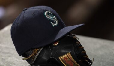 Mariners Reportedly Make First Offseason Pitching Move