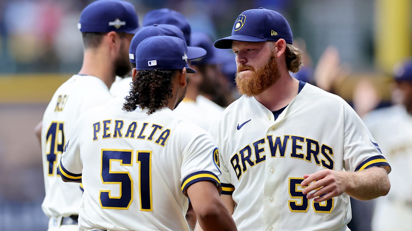 Wild Card Series - Arizona Diamondbacks v Milwaukee Brewers - Game One