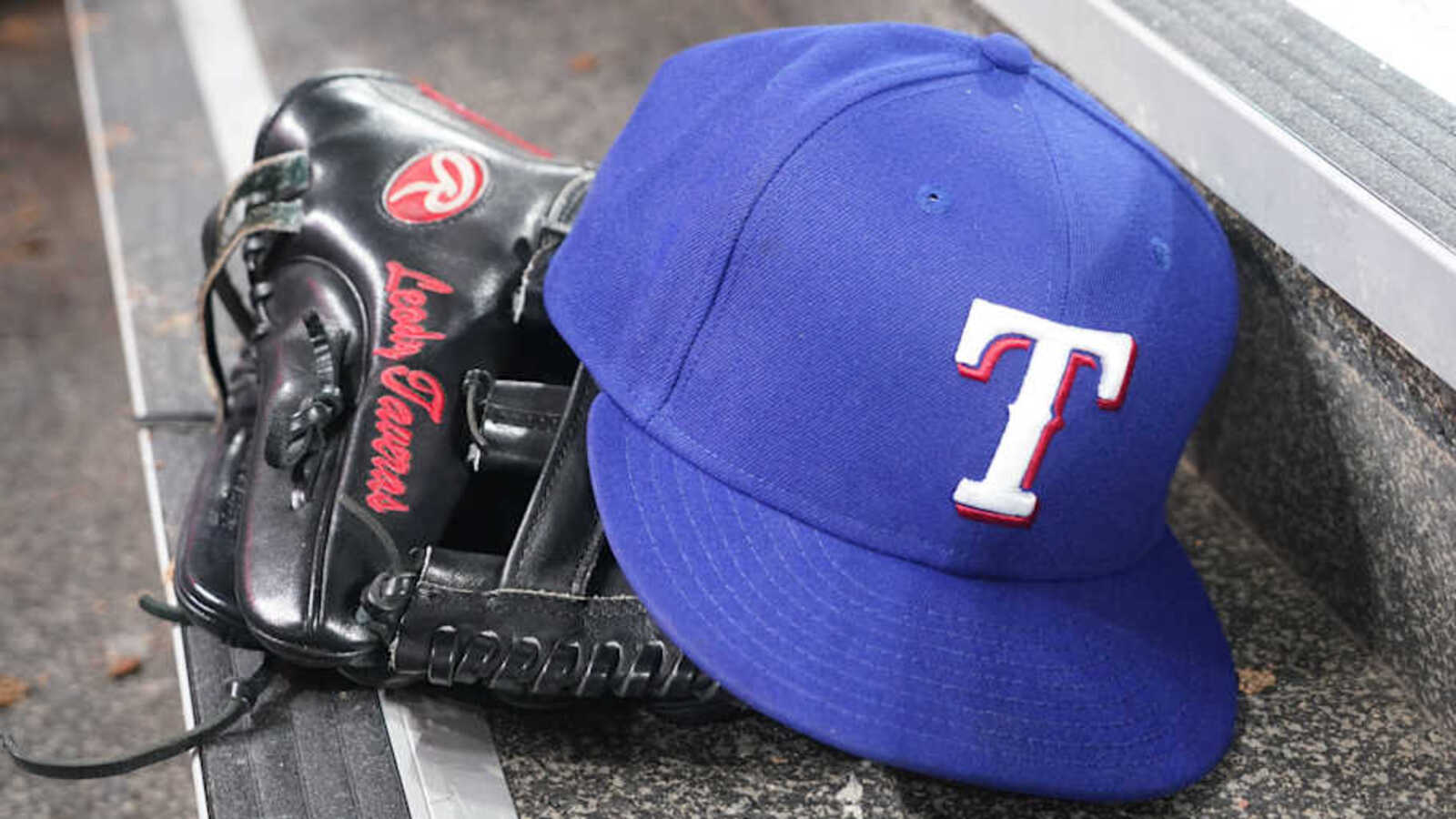 Rangers Give Jordan Tiegs Shot to Succeed Mike Maddux as Pitching Coach