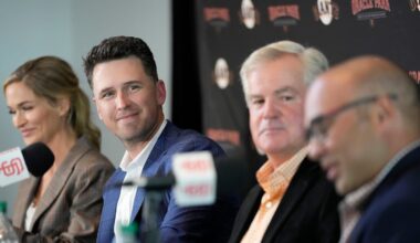 Buster Posey Announces Retirement