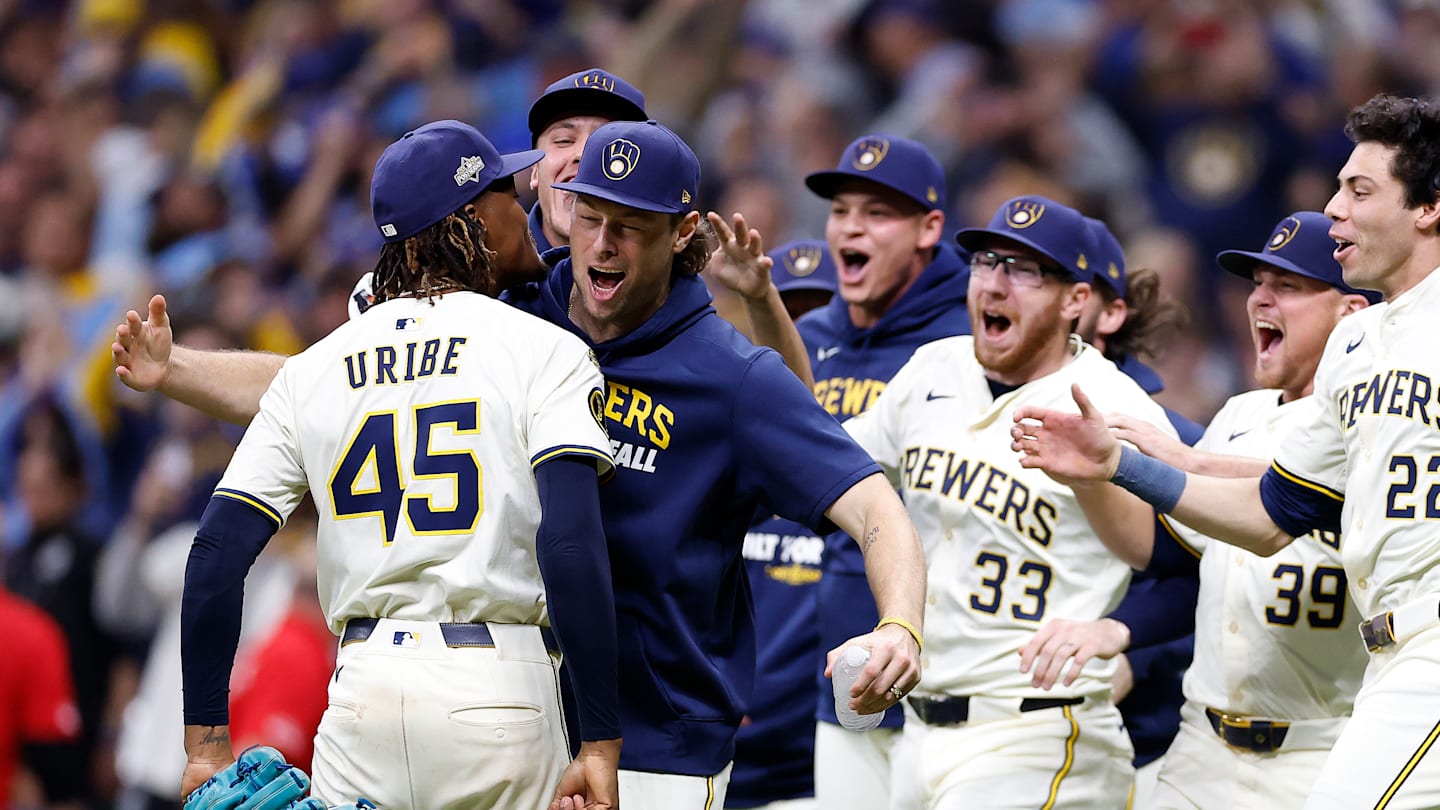 Division Series - Chicago Cubs v Milwaukee Brewers - Game Five