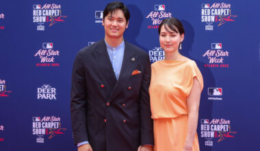 Shohei Ohtani, wife Mamiko wear Dodgers' NL West rivals distinct color winning MVP