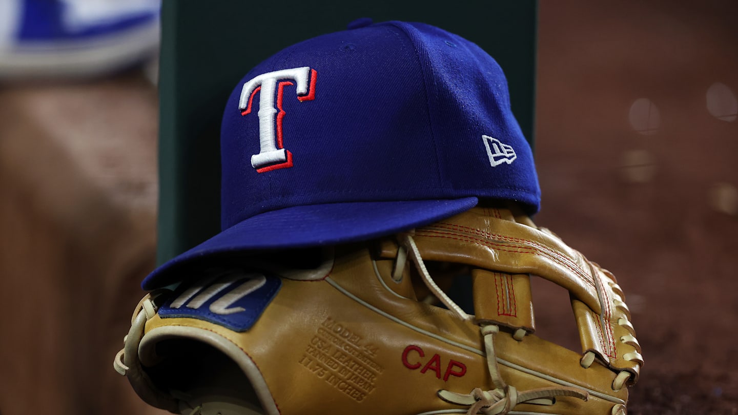 Los Angeles Angels v Texas Rangers