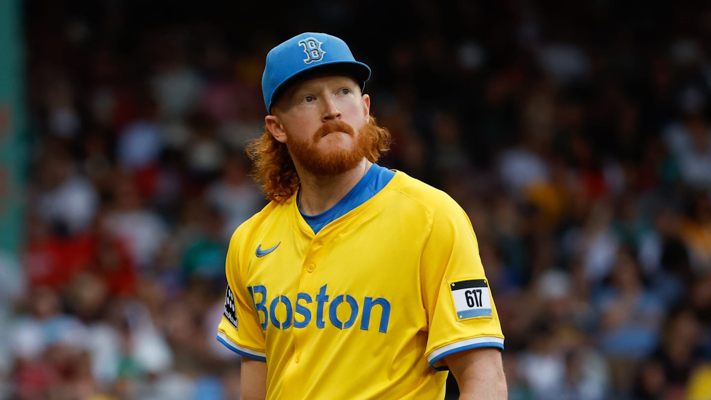 Pittsburgh Pirates v Boston Red Sox