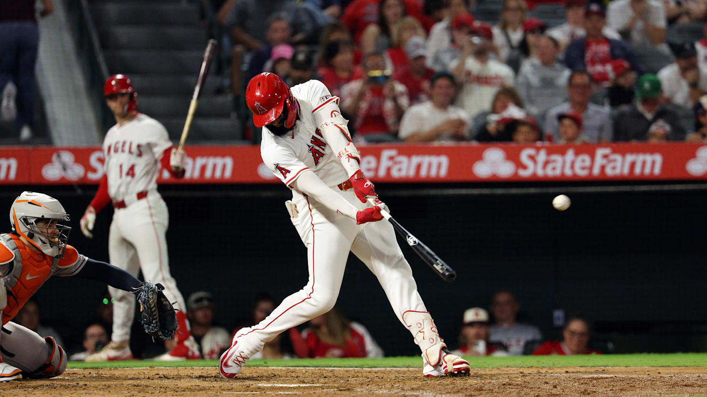 Houston Astros v Los Angeles Angels