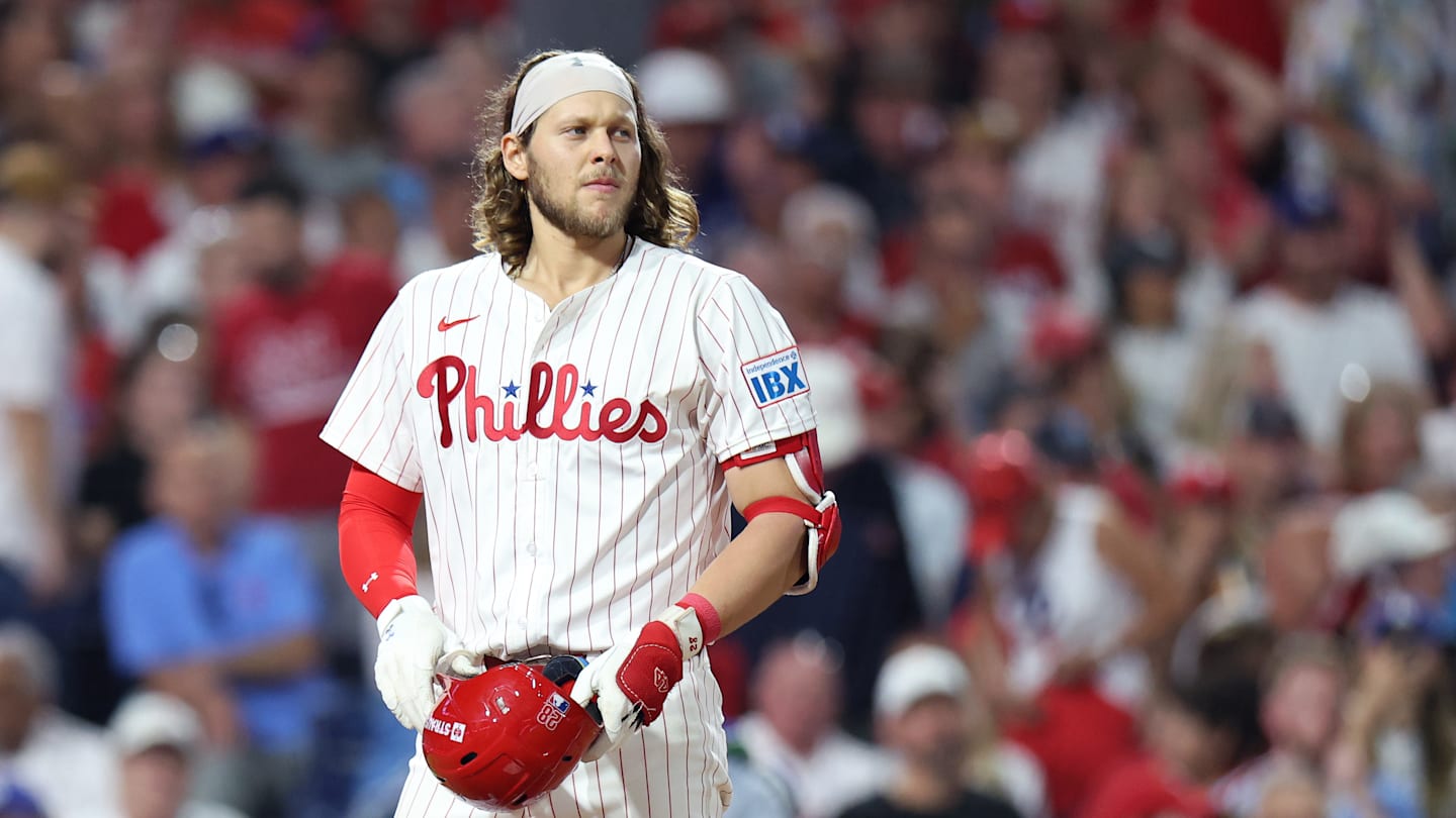 Division Series - Los Angeles Dodgers v Philadelphia Phillies - Game Two