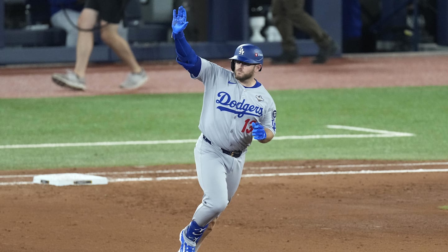 LA Signs Pitcher, Loses Coach to Marlins, Max Muncy Last Season?