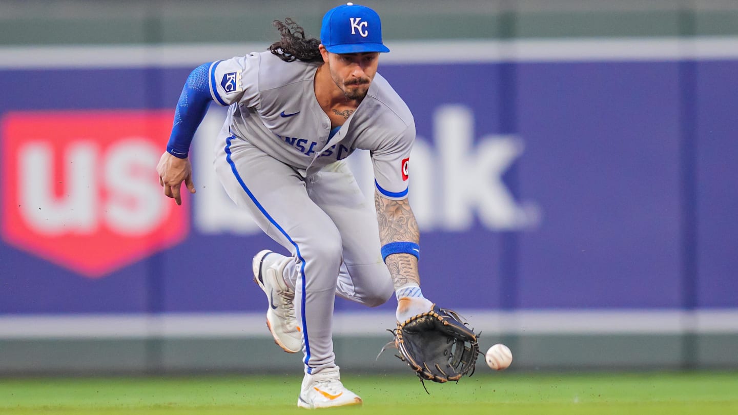 2 recent moves suggest Royals willing to maintain risky status quo at key position