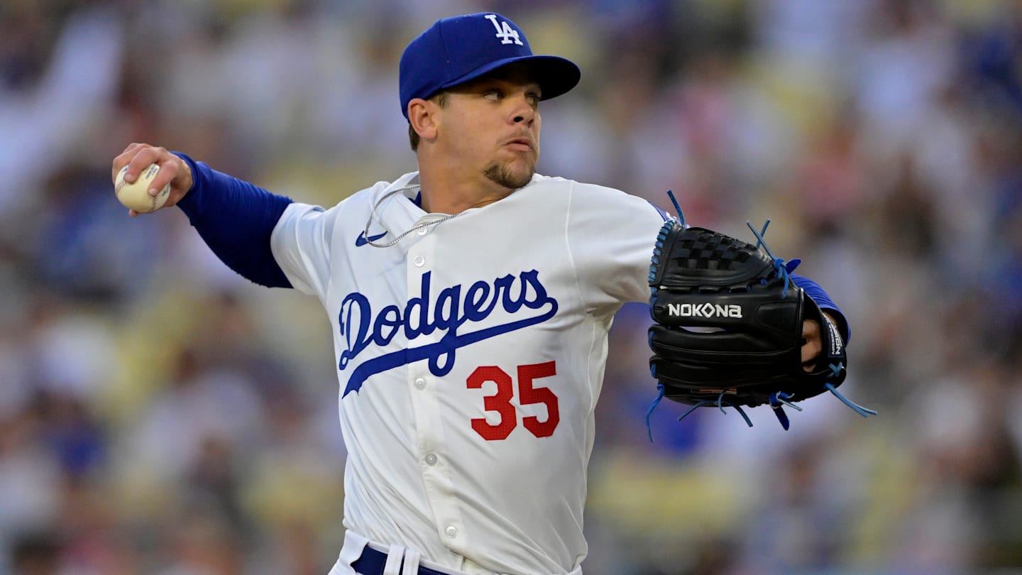 Seattle Mariners v Los Angeles Dodgers