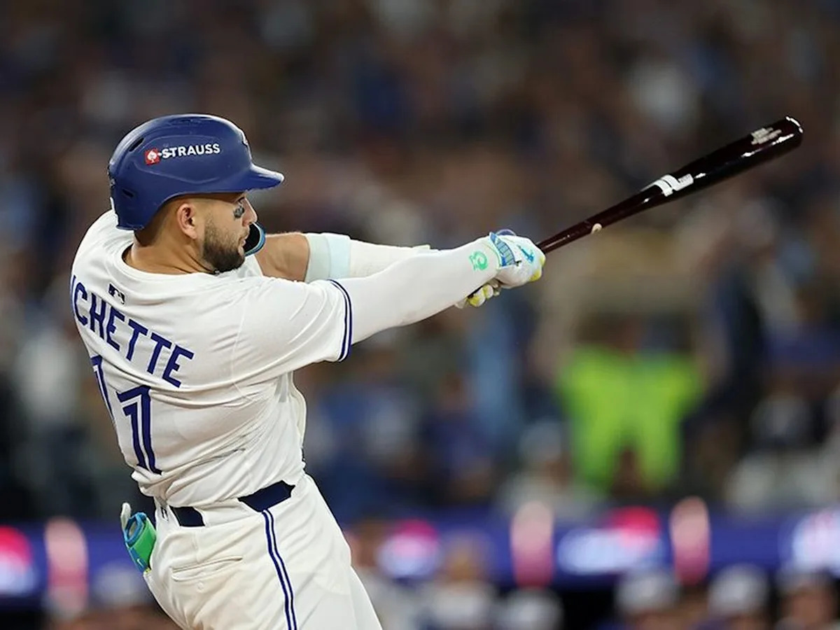 SIMMONS SUNDAY: Was that a farewell hug for Bo Bichette and Don Mattingly as Blue Jays?