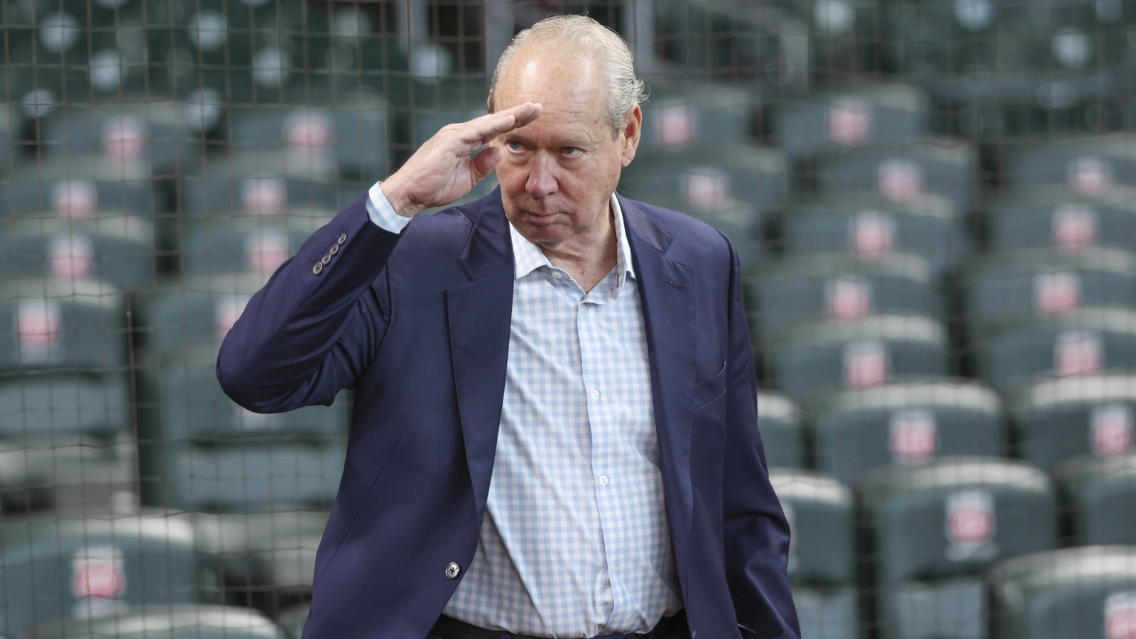 Astros aiming to stay below luxury tax threshold