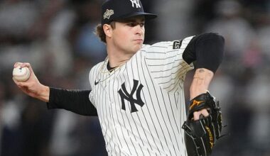 Yankees' Cam Schlittler tried to calm tensions with Boston Red Sox fans on Wednesday night