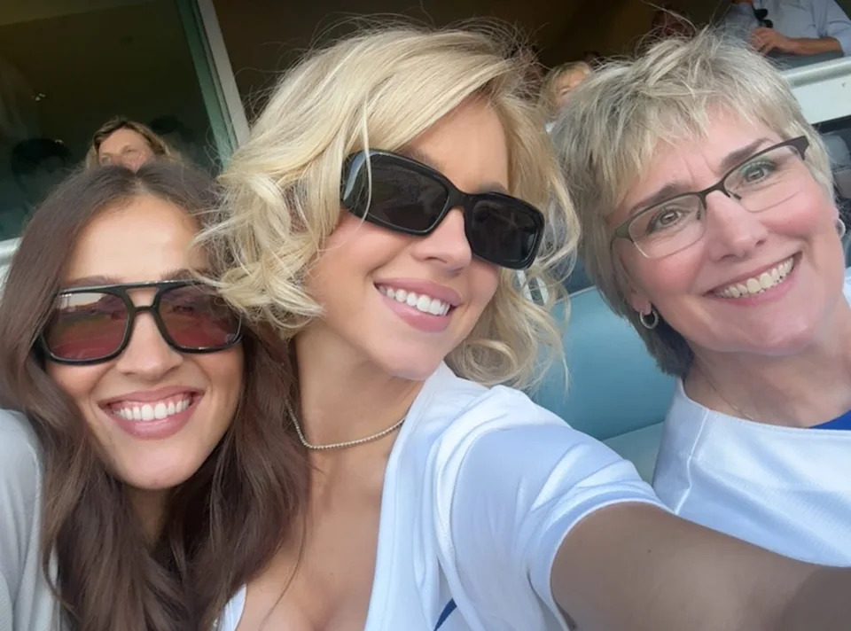 <p>Sydney Sweeney & Christy Martin</p>