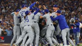 Dodgers end MLB's World Series repeat drought, join exclusive club of back-to-back winners