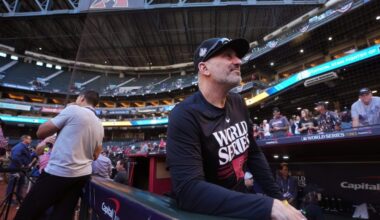 D-Backs' Lovullo motivated to bring team back to postseason after 2025 World Series