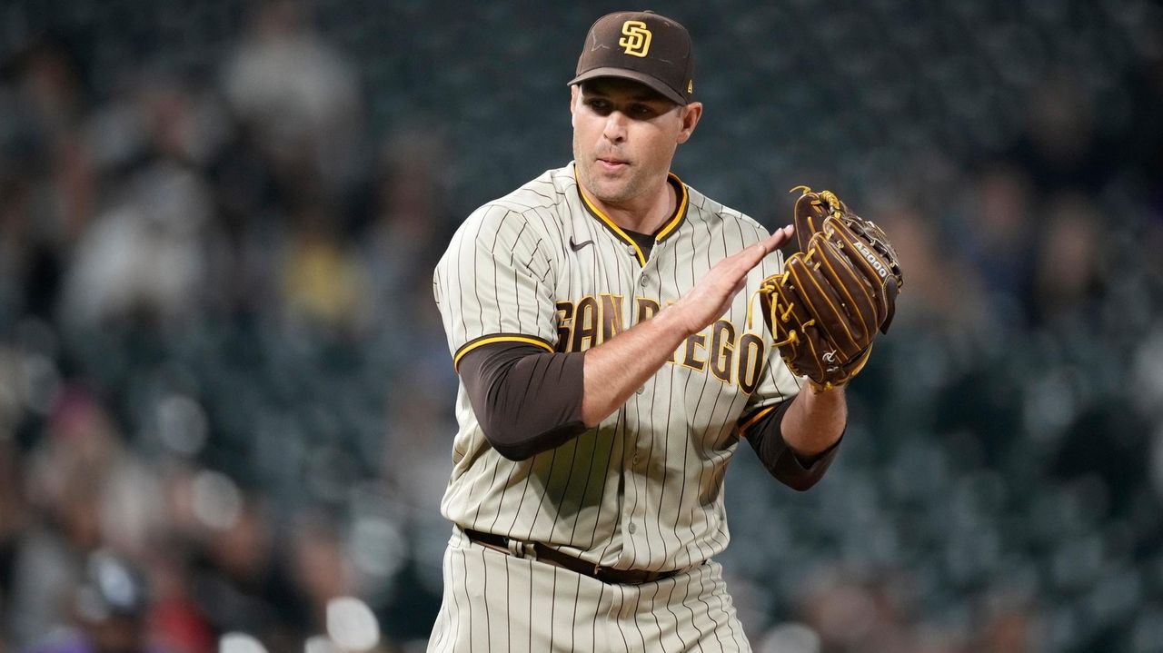 San Diego Padres hire former reliever Craig Stammen as manager