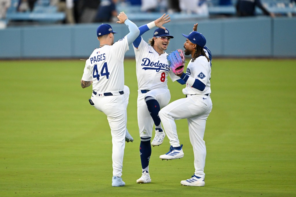 SF Giants claim Justin Dean & Reiver Sanmartin, DFA Mason Black