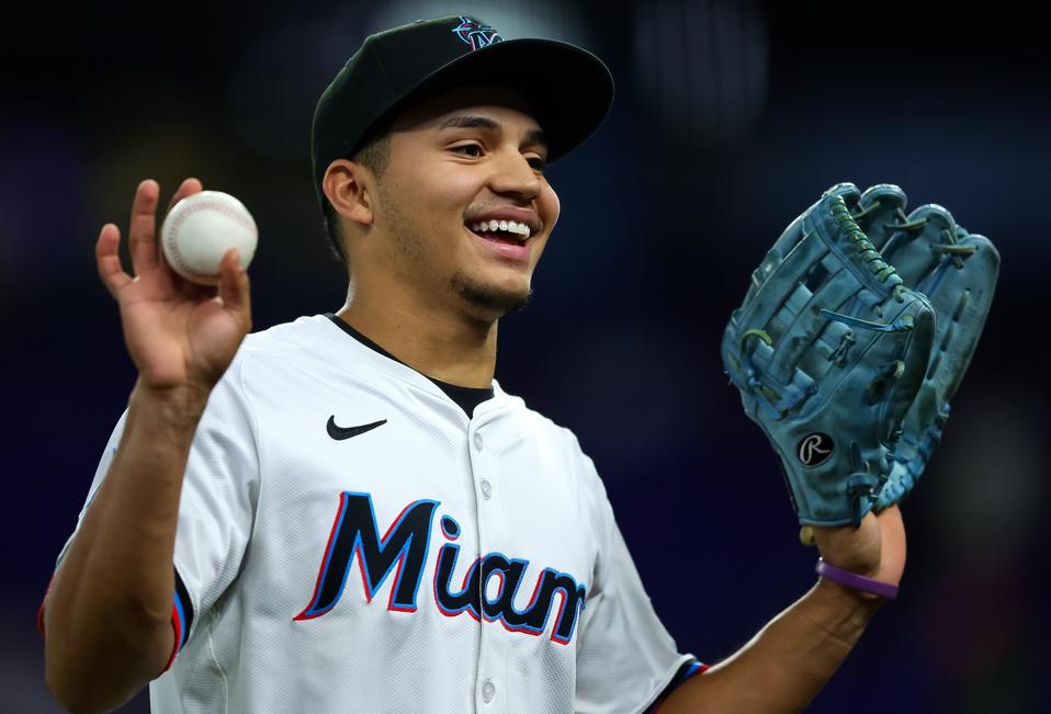 Atlanta Braves v Miami Marlins