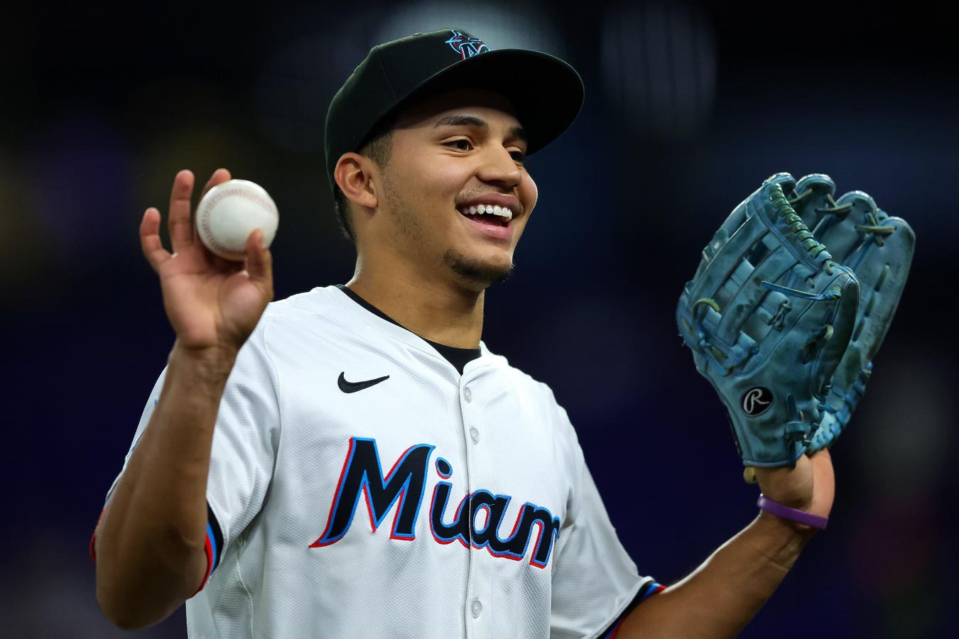 Miami Marlins’ Rookie Javier Sonoja A Gold Glover Playing Everywhere