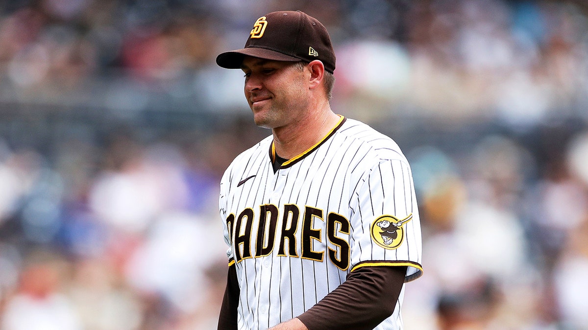 Craig Stammen walks off mound