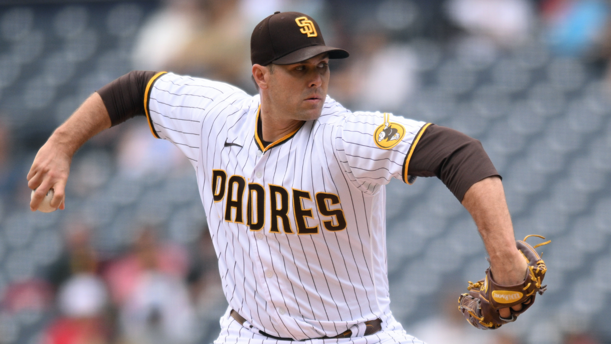 Padres name former reliever Craig Stammen as new manager, replacing Mike Shildt