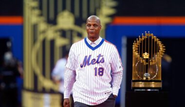 Trump pardons Mets legend Darryl Strawberry