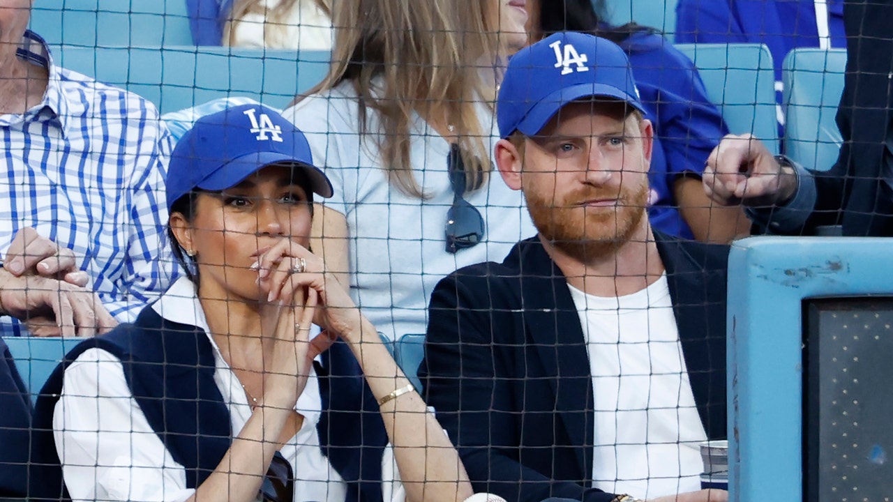 Prince Harry apologizes to Canada for wearing LA Dodgers hat during World Series