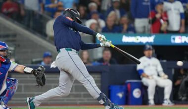 Mariners Postseason Hero Projected To Sign 3-Year, $42 Million Deal