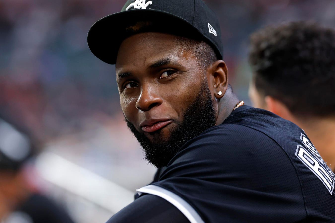 White Sox Give Robert $5 Million Raise After Third 100-Loss Season