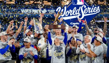 Celebrity Net Worth logo