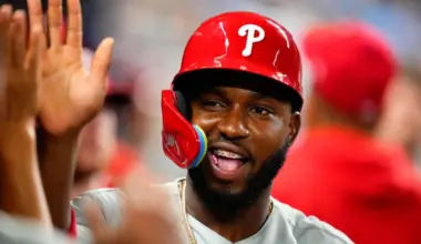 Toronto Blue Jays sign former Philadelphia Phillies switch-hitting infielder