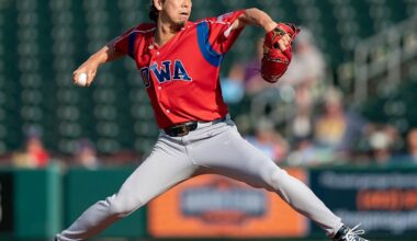 Japanese Starting Pitcher Kenta Maeda Returns to NPB and Signs with Rakuten Golden Eagles on Two-Year Contract