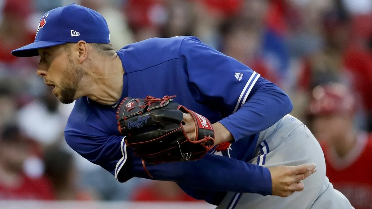 Seattle Mariners sign former Toronto Blue Jays right-hander